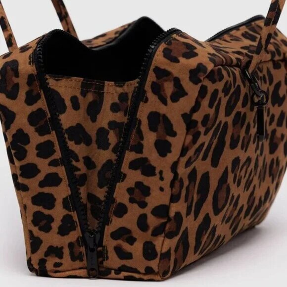 BAGGU Nylon Bowler Bag in Leopard NWT - Picture 2 of 5